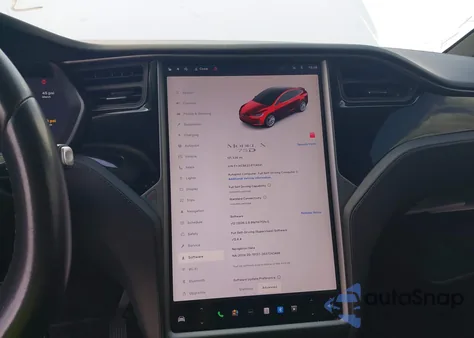 2018 Tesla Model X 100D/75D/P100D z USA, uszkodzony, nr VIN 5YJXCBE23JF114041